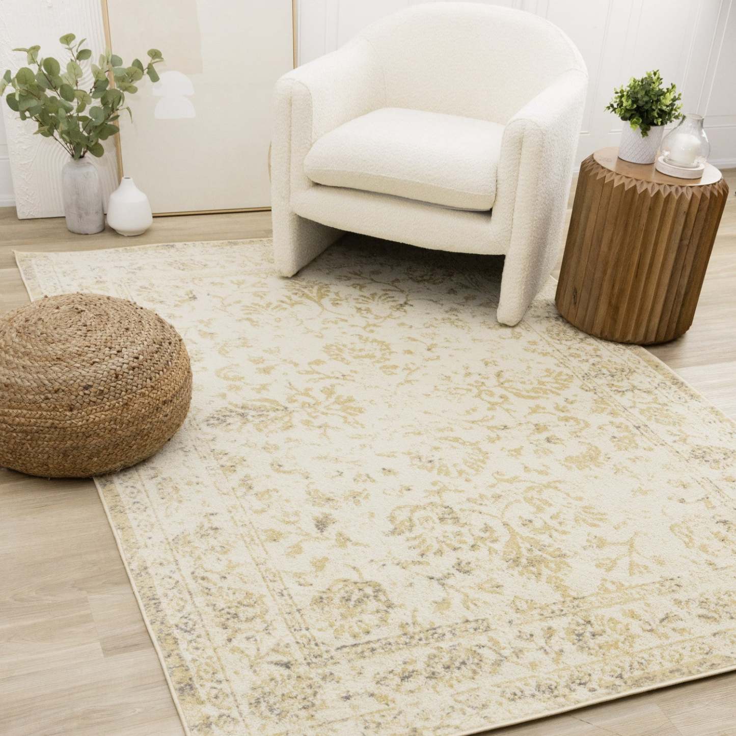 Tapis Ellis Subtle Traditional Elegant Beige Cream Area - 7'10 x 10'6|Carpette discrète, traditionnelle et élégante Ellis beige et crème - 7 pi 10 po x 10 pi 6 po