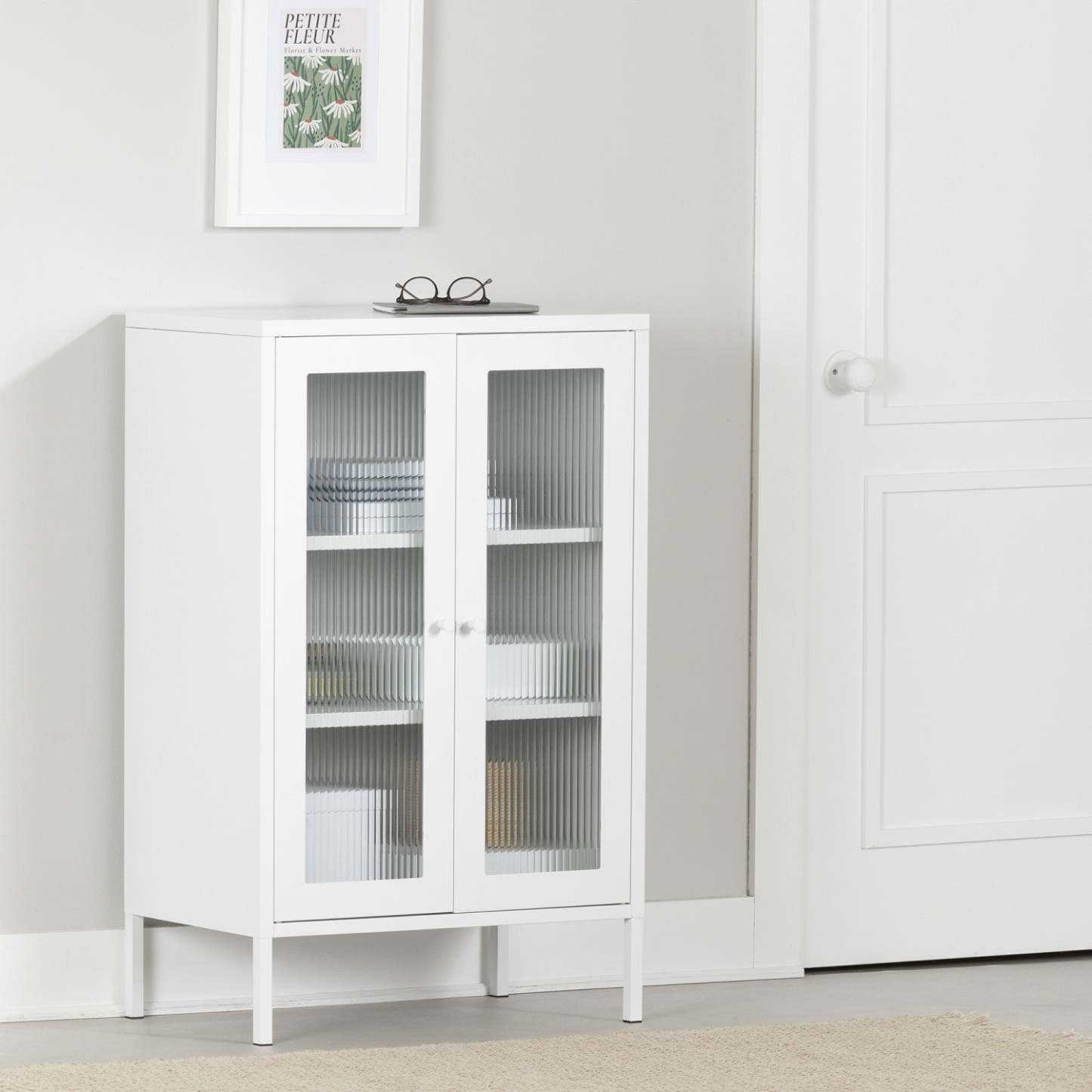 Kodali Glass Door Accent Cabinet - Blanc|Armoire décorative Kodali avec portes en verre - blanche