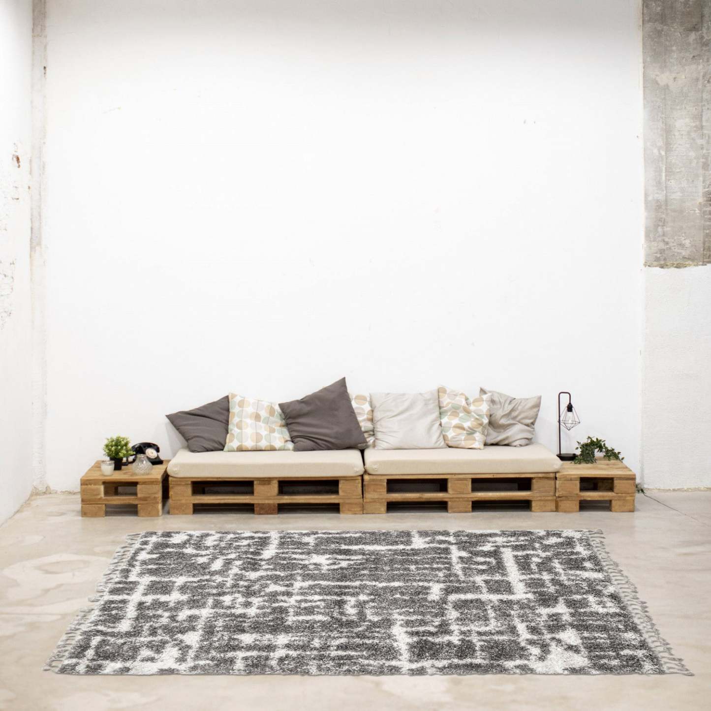 Helma Urban Cream, Dark Grey Shag 6'7 X 9'6 Area Rug|Carpette à poil long Helma Urban gris foncécrème 6 pi 7 po x 9 pi 6 po|D86FZMID