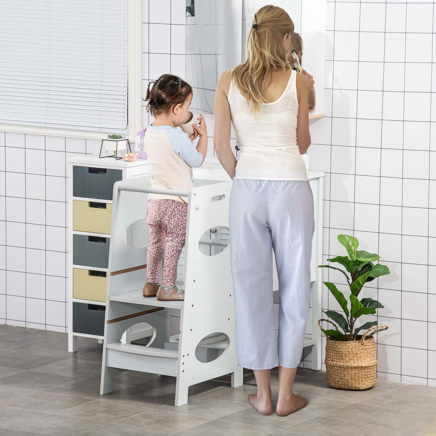 Homcom Marchepied Enfant Tabouret De Cuisine Pour Tout-petits Avec Plate-forme Debout réglable Et Barrière De Sécurité, Gris