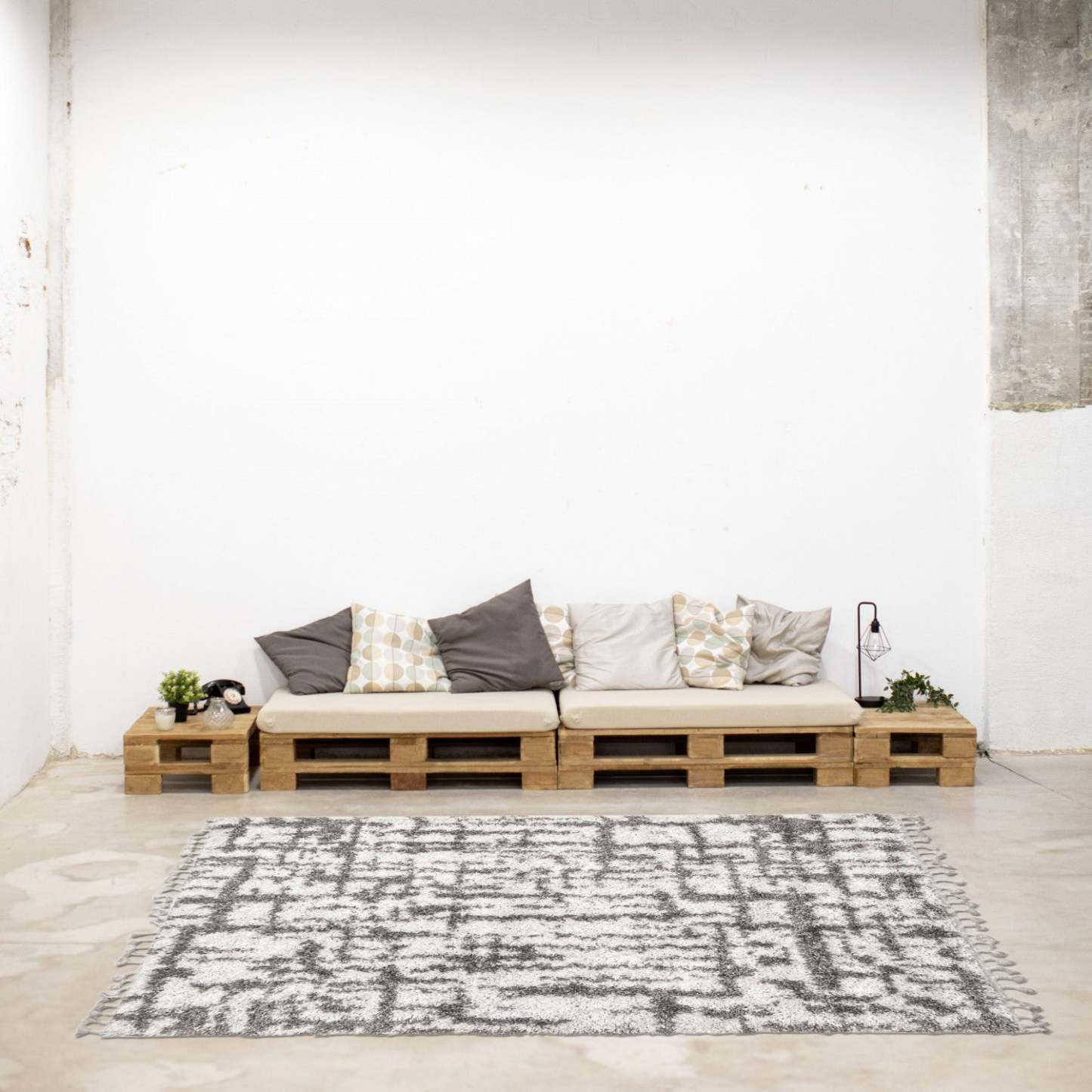Helma Urban Cream, Light Grey Shag 3'11 X 5'11 Area Rug|Carpette à poil long Helma Urban crème gris clair 3 pi 11 po x 5 pi 11 po|D86FIJX3