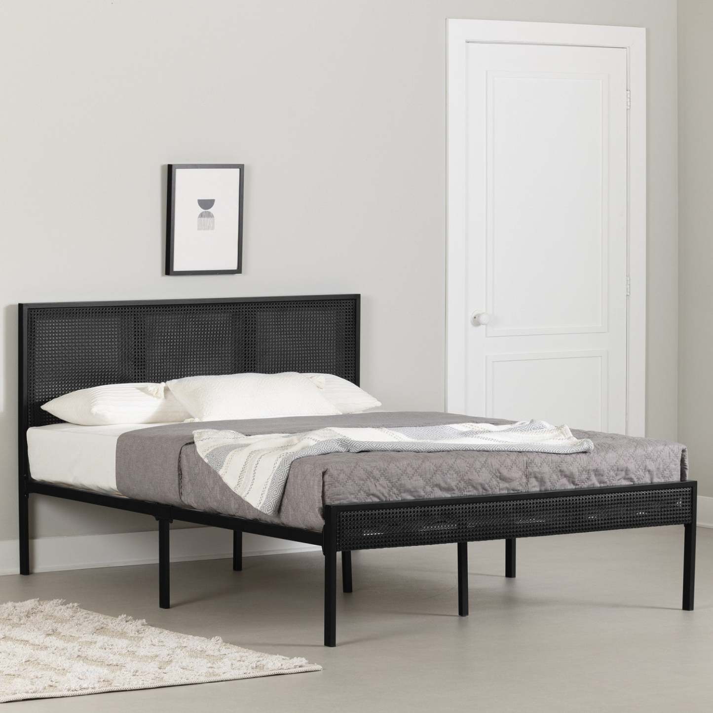 Hoya Natural Cane Metal Full Platform Bed - Pure Black|Lit double plateforme Hoya en métal avec cannage naturel - noir solide
