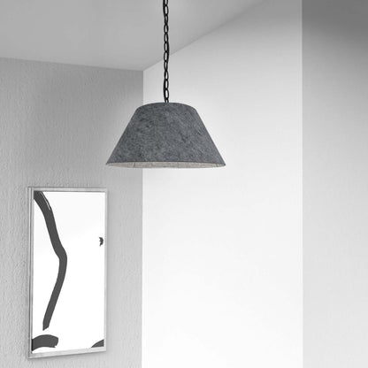 Dainolite Brynn 1 Light Pendant Small Black Finish Grey Felt Shade Lamp|Petit luminaire suspendu Brynn de Dainolite avec abat-jour en feutre gris, fini noir et 1 ampoule