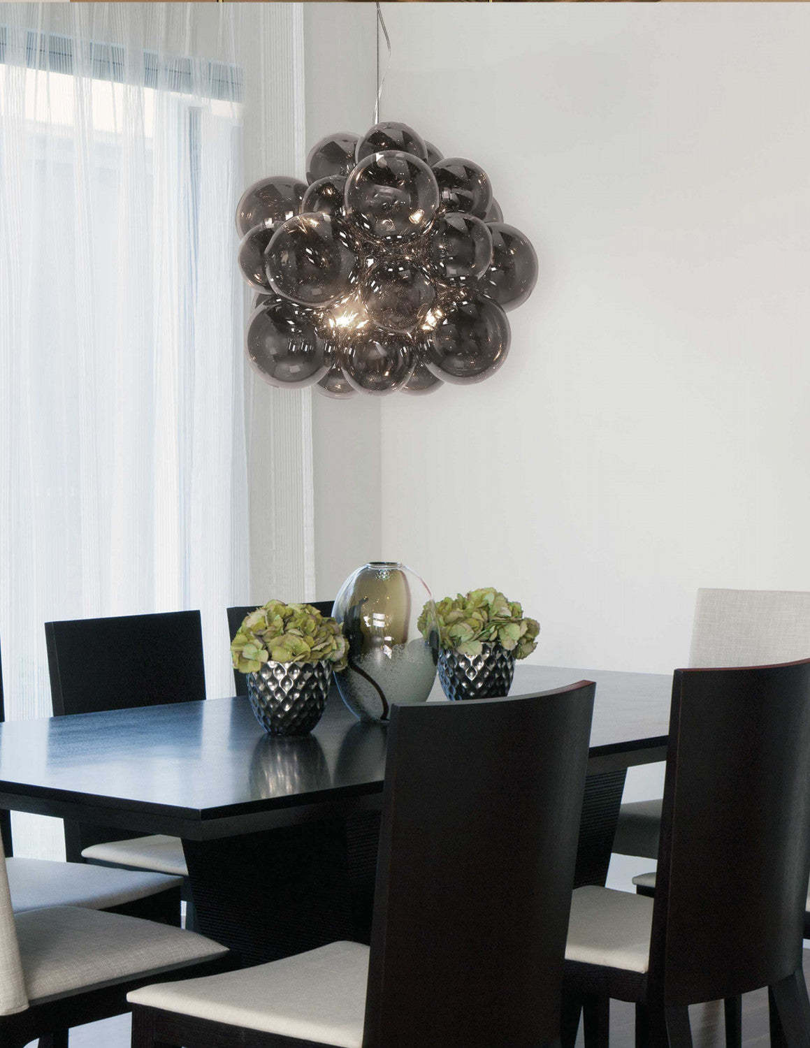 Dainolite Comet 6 Light Chandelier Poli Chrome Finish Smoked Glass Lamp|Lustre Comet de Dainolite en verre fumé, avec fini chromé poli et 6 ampoules