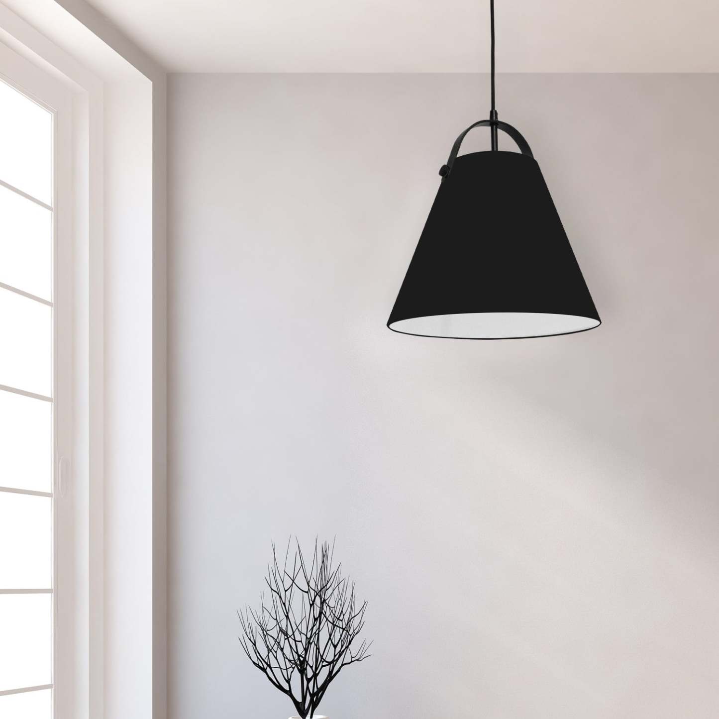 Dainolite Emperor 1 Light Pendant Matte Black Finish Black Shade Lamp|Luminaire suspendu Emperor de Dainolite avec abat-jour noir, fini noir mat et 1 ampoule