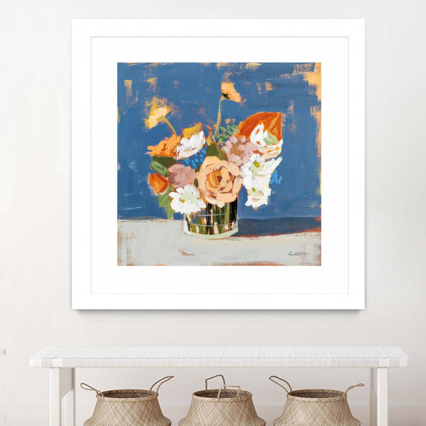 Œuvre d'art murale encadrée blanche et mate « Peach And White Bouquet » 36 x 36