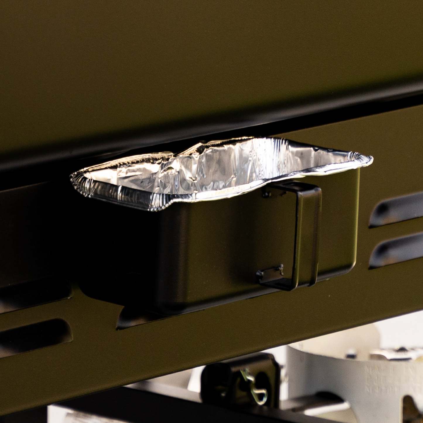 Blackstone 28 Original Omnivore Griddle with Hood - 2287|Plaque chauffante Original Omnivore de Blackstone de 28 po avec hotte - 2287