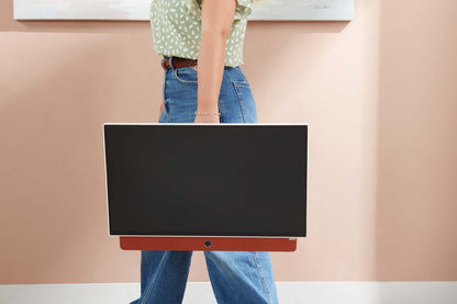 Écran à DEL Companion Portable™ 1080p FHD avec Google TV (24P100) | Écran à DEL Companion PortableMC de Skyworth Full HD 1080p avec Google TVMC (24P100)