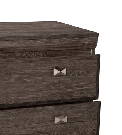 Commode de chambre à coucher à 6 tiroirs Yorkdale, 61,4 L x 32,3 H, fabriquée au Canada - Gris | Commode Yorkdale de 61,4 po (L) x 32,3 po (H) à 6 tiroirs pour la chambre à coucher, fabriquée au Canada - grise