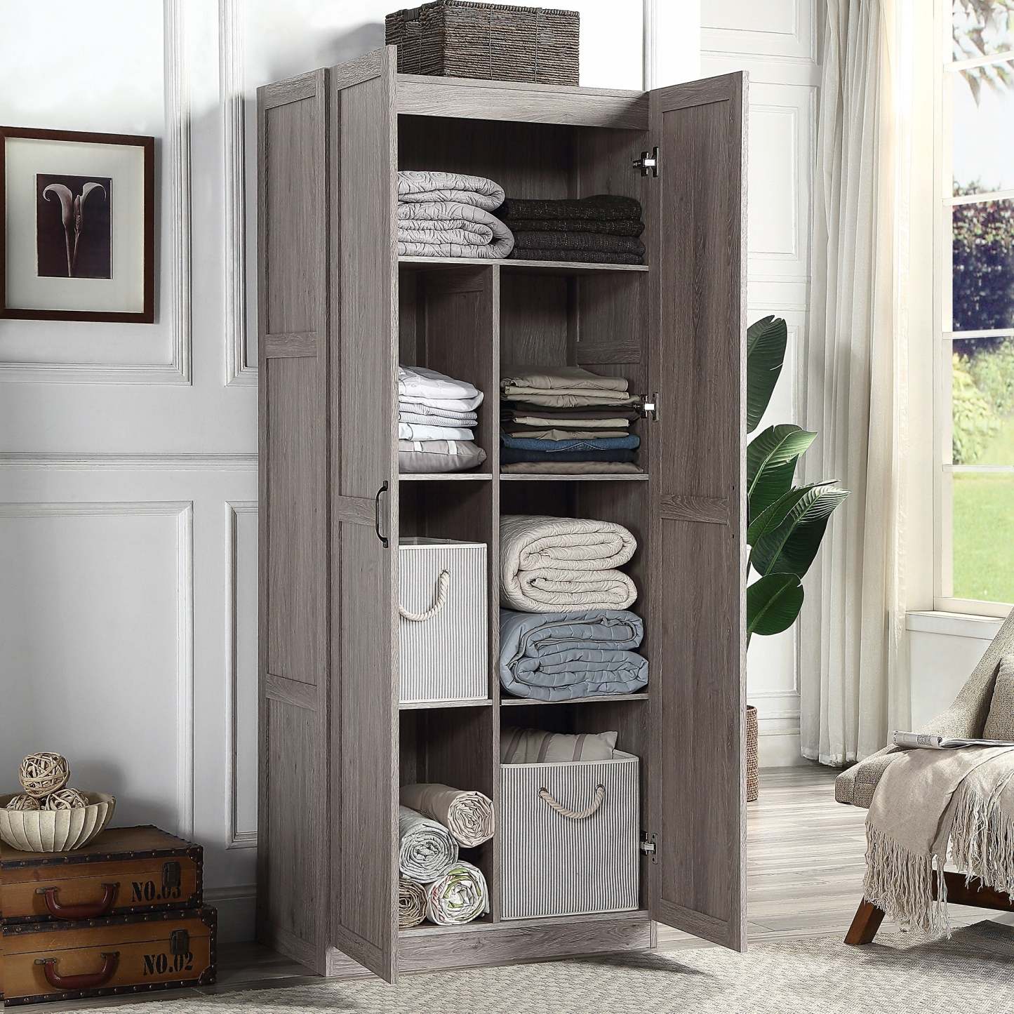 Manhattan Comfort Hopkins Modern Freestanding Storage Closet with 7 Shelves - Grey|Armoire de rangement autoportante moderne Hopkins de Manhattan Comfort avec 7 tablettes - noire