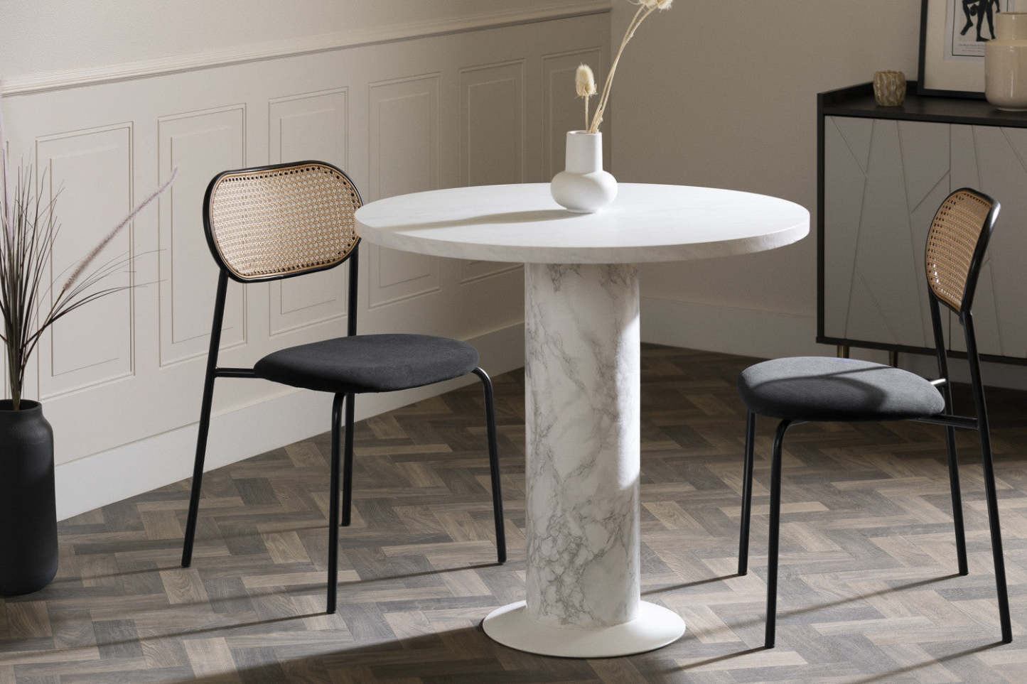 Hype Black Natural Rattan Dining Chair - Set of 2|Chaise de salle à manger Hype noire et naturelle en rotin - ensemble de 2