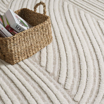 Quinto Brushed Beige Waves Shag Area Rug - 7'7 x 10'|Carpette à poils longs brossé Quinto à motif de vagues - 7 pi 7 po x 10 pi