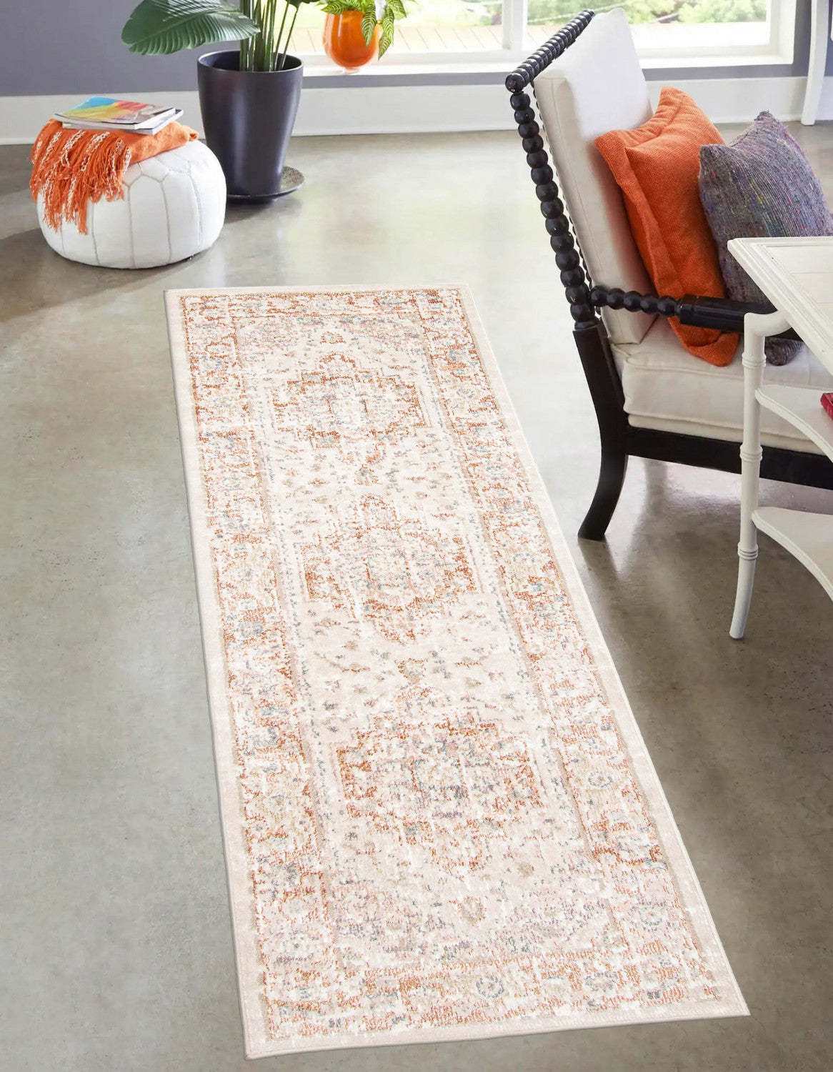Bijara Copper Runner Area Rug - 2'8 X 8'2 | Tapis de couloir Bijara en cuivre - 2 pi 8 po x 8 pi 2 po