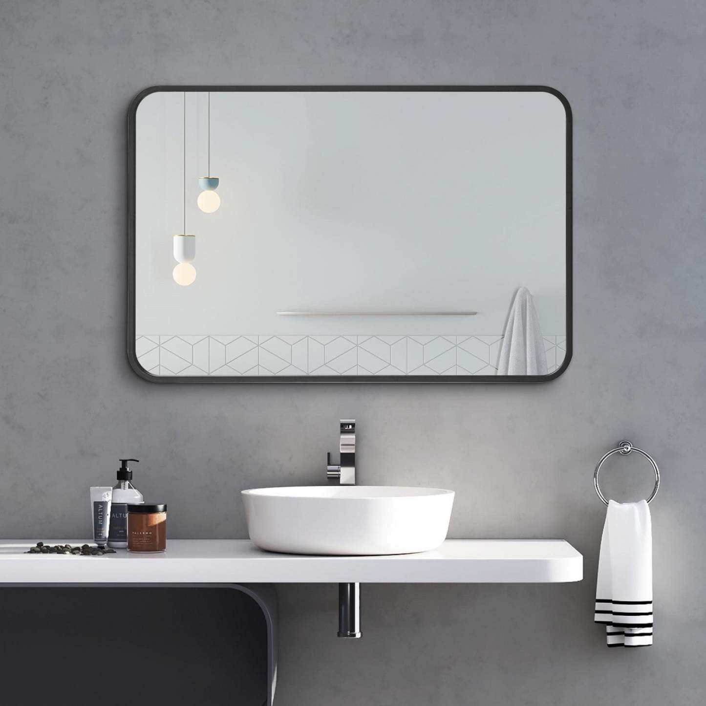 Arcus 30 X 40 Hand Crafted Rectangular Round Mirror - Noir|Miroir rectangulaire Arcus 30 po x 40 po fabriqué à la main avec coin arrondi - noir