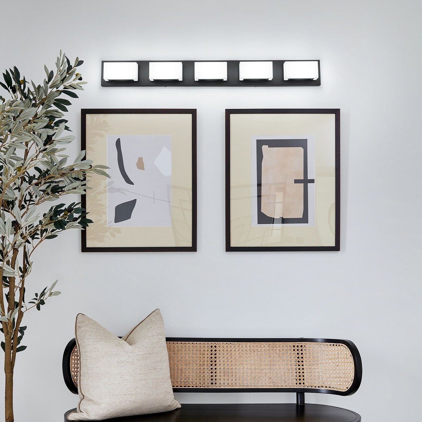 Applique murale LED moderne pour salle de bain, 3/4/5 lumières, noir mat, à intensité variable.