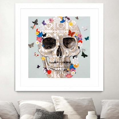 Party Favor Matted and Framed White 36x36 Wall Art|Œuvre d'art murale encadrée blanche et mate « Party Favor » 36 x 36