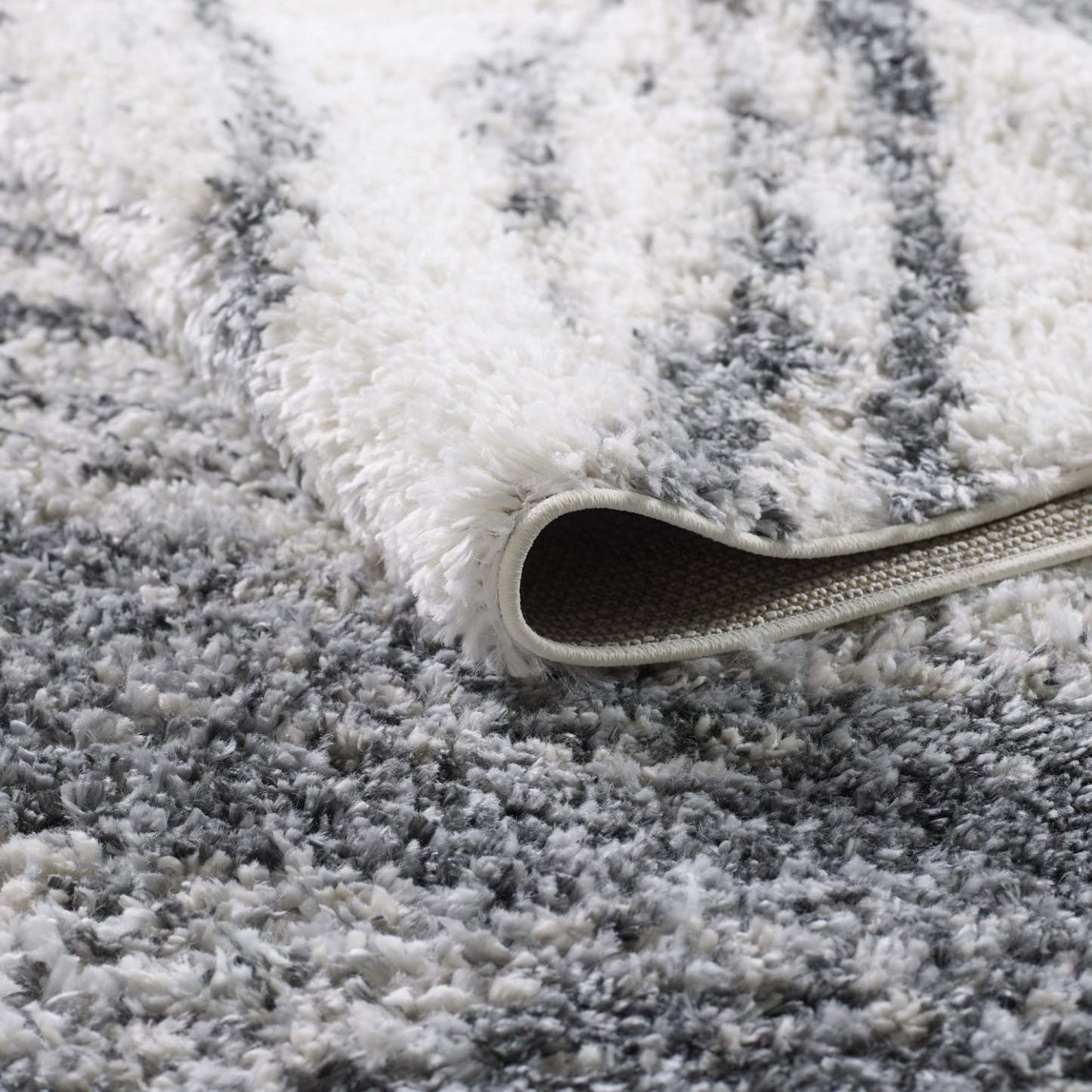 Carpette à poil long Paris crème à motif de coups de pinceau - 6 pi 7 po x 9 pi 6 po