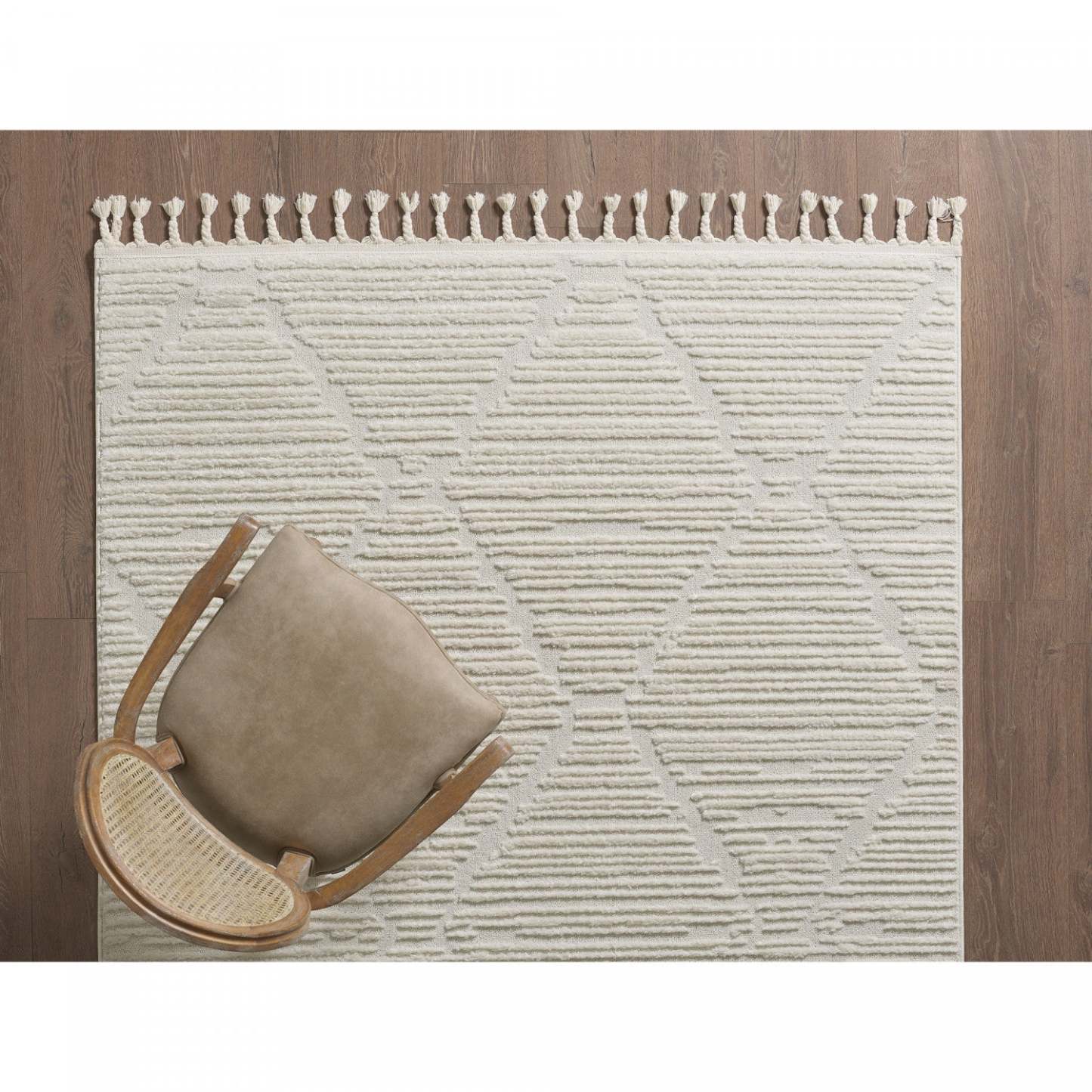 Quinto Lattice Large Cream Shag Area Rug - 7'7 x 10'|Carpette à poil long Quinto crème à motif de grands treillis - 7 pi 7 po x 10 pi