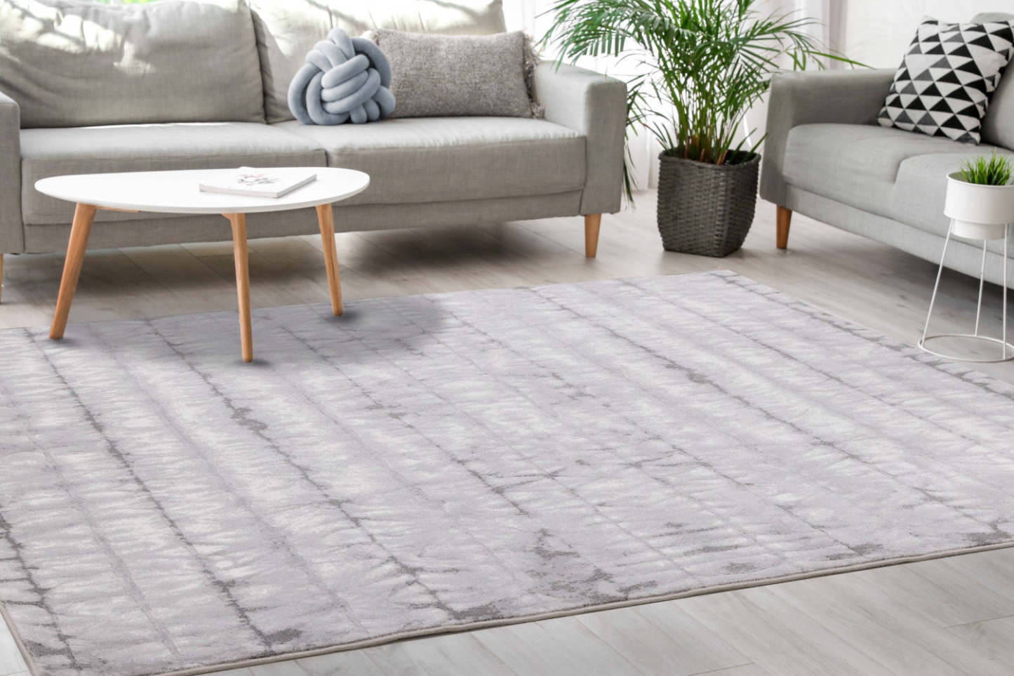 Isabelle Soft Tie Dye Area Rug - 5'3 x 7'7|Carpette douce Isabelle à teinture sur nœuds - 5 pi 3 po x 7 pi 7 po
