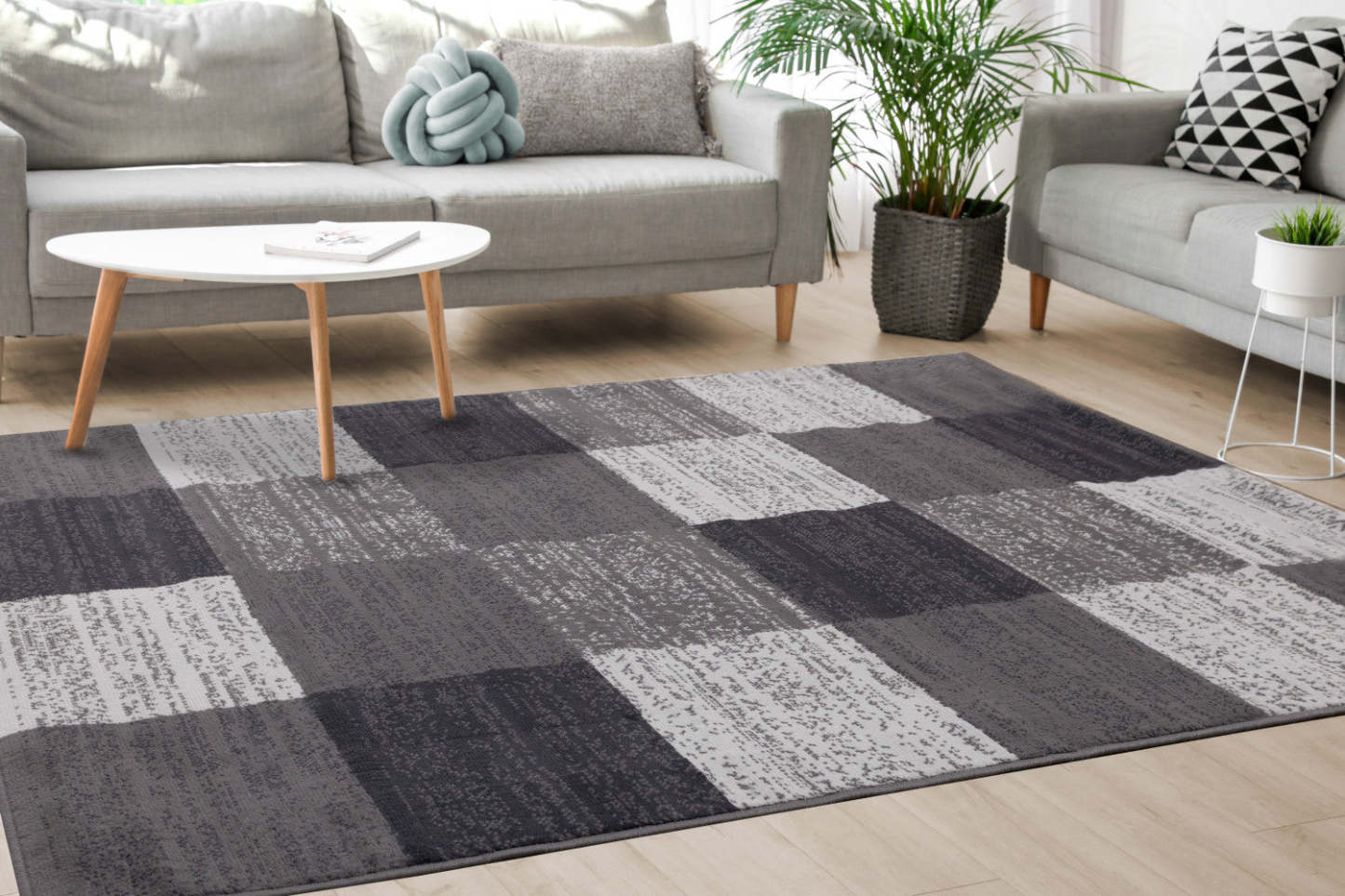 Florence Distressed Blocks Indoor Area Rug - 4'7 x 6'7|Tapis d'intérieur à motifs de blocs vieillis Florence - 4 pi 7 po x 6 pi 7 po