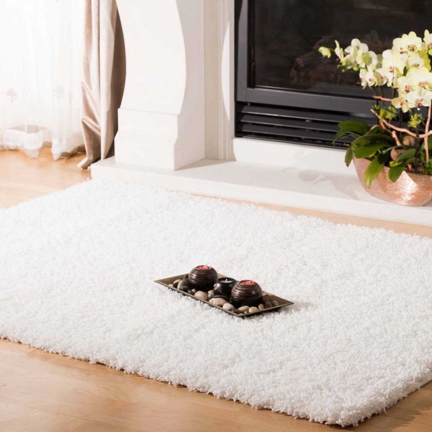 Victoria White Shag 4 x 6 Area Rug|Carpette à poils longs Victoria blanche 4 x 6|D80G8O54