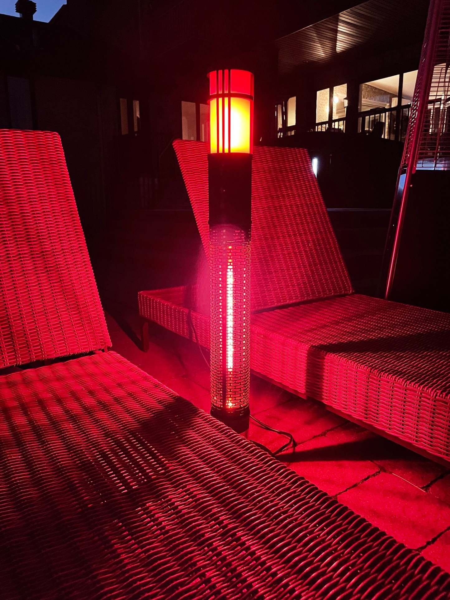 Chauffe-terrasse portatif électrique infrarouge Westinghouse - WES31-1588|Radiateur de terrasse portatif électrique et à infrarouge Westinghouse - WES31-1588