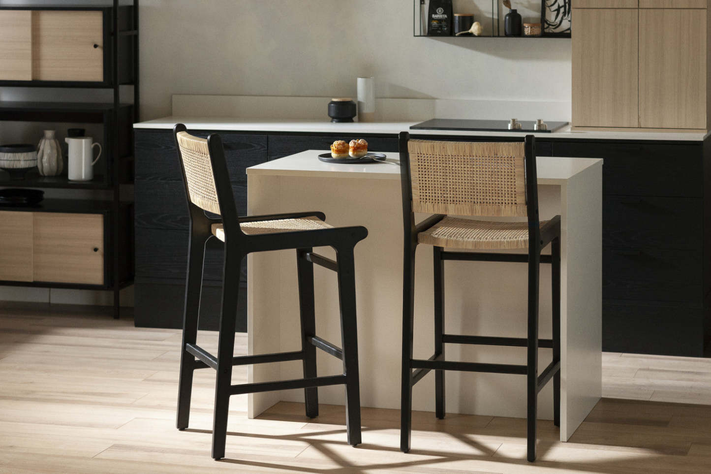 Balka Bar Stool - Black  | Tabouret bar Balka - noir  | D83GEOTL