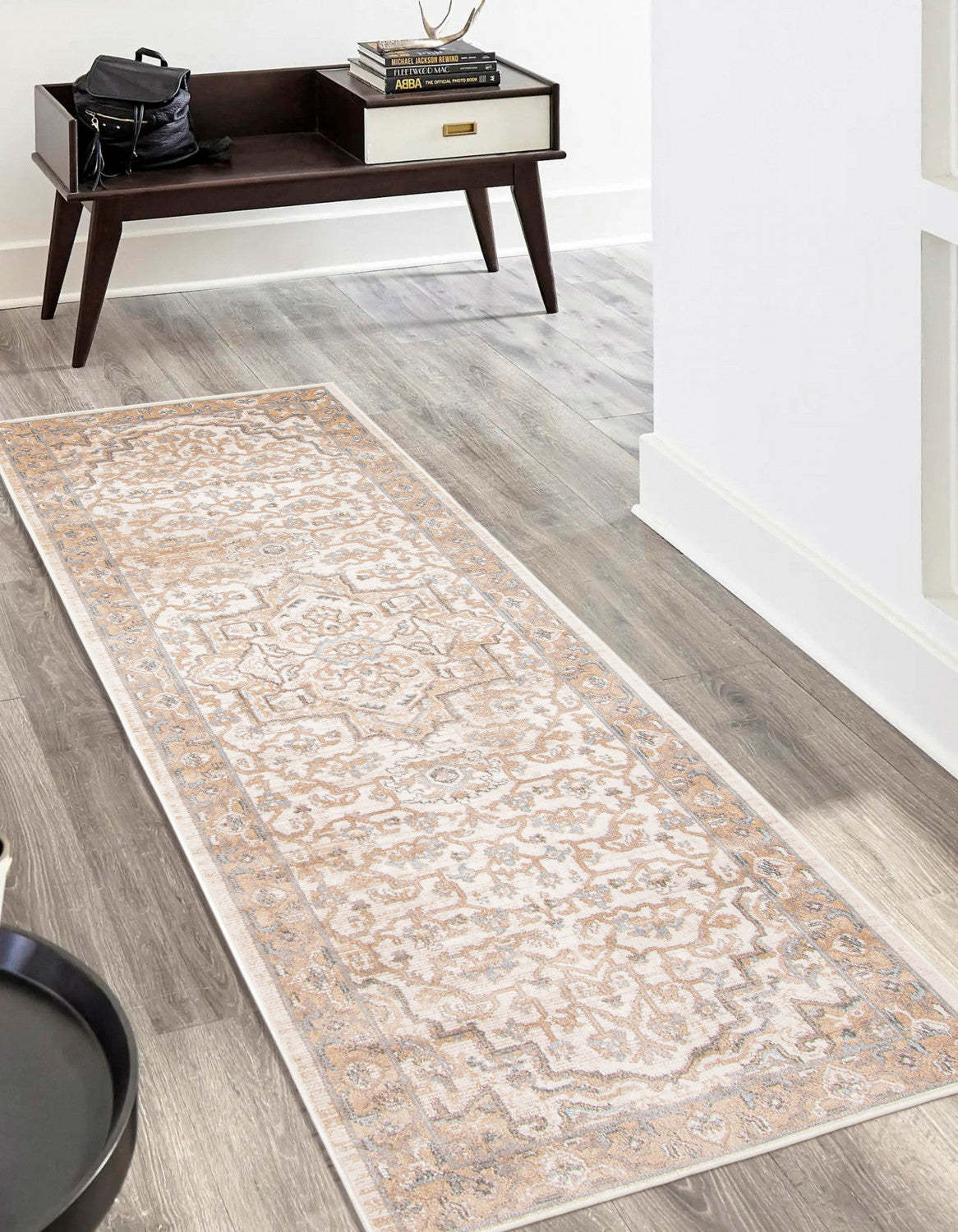 Stassie Ivory Runner Area Rug - 2'8 X 8'2  | Tapis de couloir Stassie ivoire - 2 pi 8 po x 8 pi 2 po