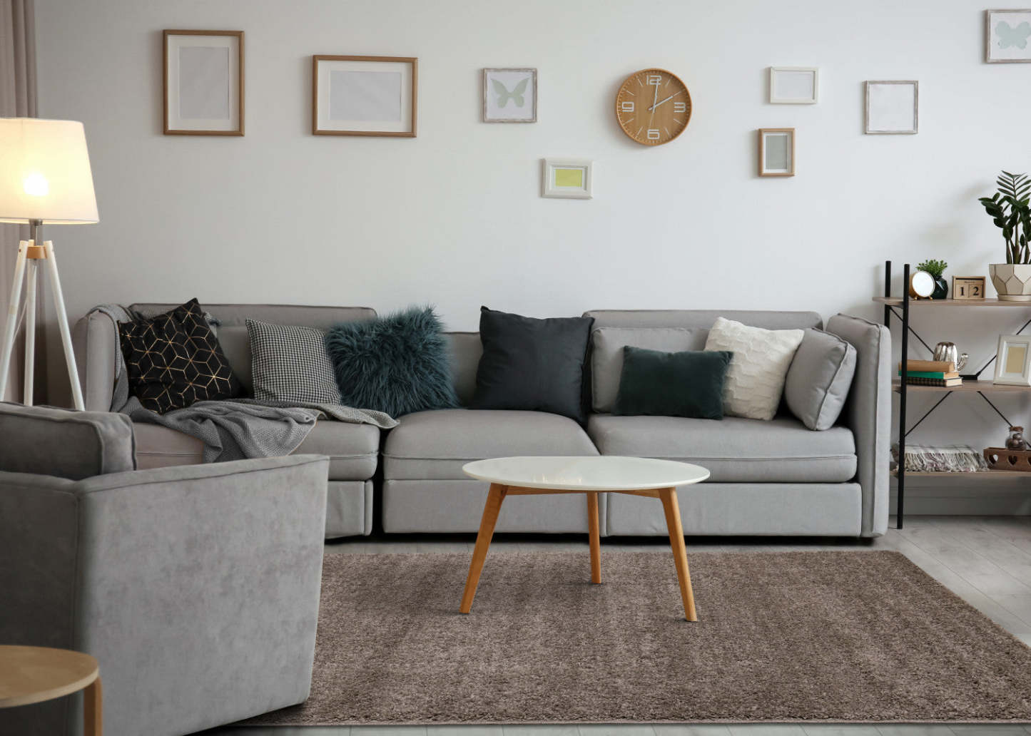 Brooklyn Taupe Shag Area Rug - 5'3 x 7'7|Carpette à poil long Brooklyn taupe - 5 pi 3 po x 7 pi 7 po