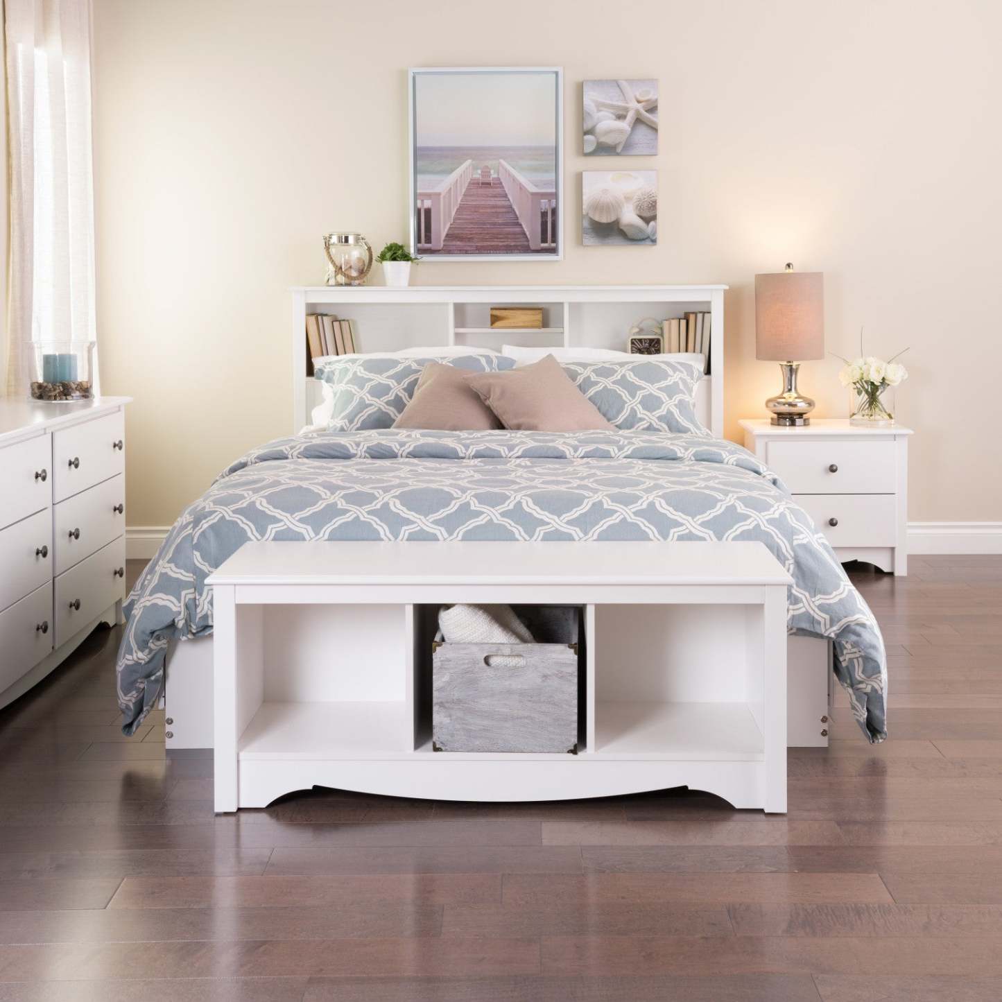 Monterey 2-Drawer Nightstand - Blanc|Table de nuit Monterey à 2 tiroirs - blanche