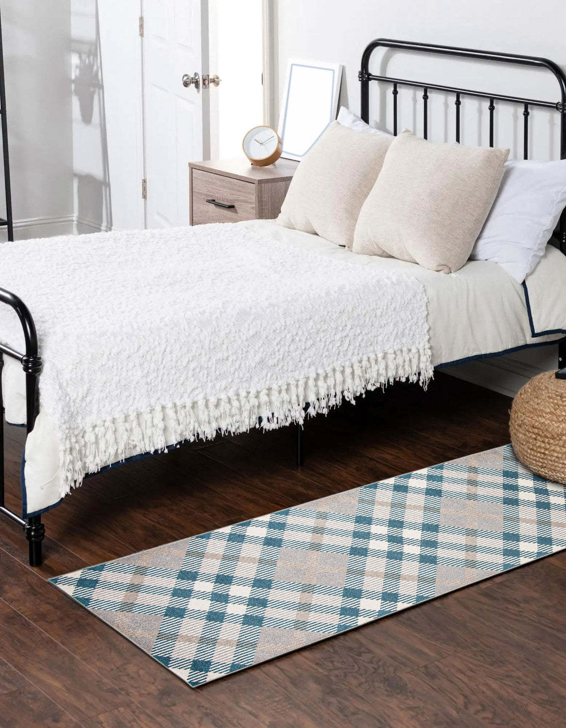 Tapis gris Kors lavable en machine - 2'6 x 8'0|Carpette Kors grise lavable à la machine - 2 pi 6 po x 8 pi 0 po|D86F5E2N