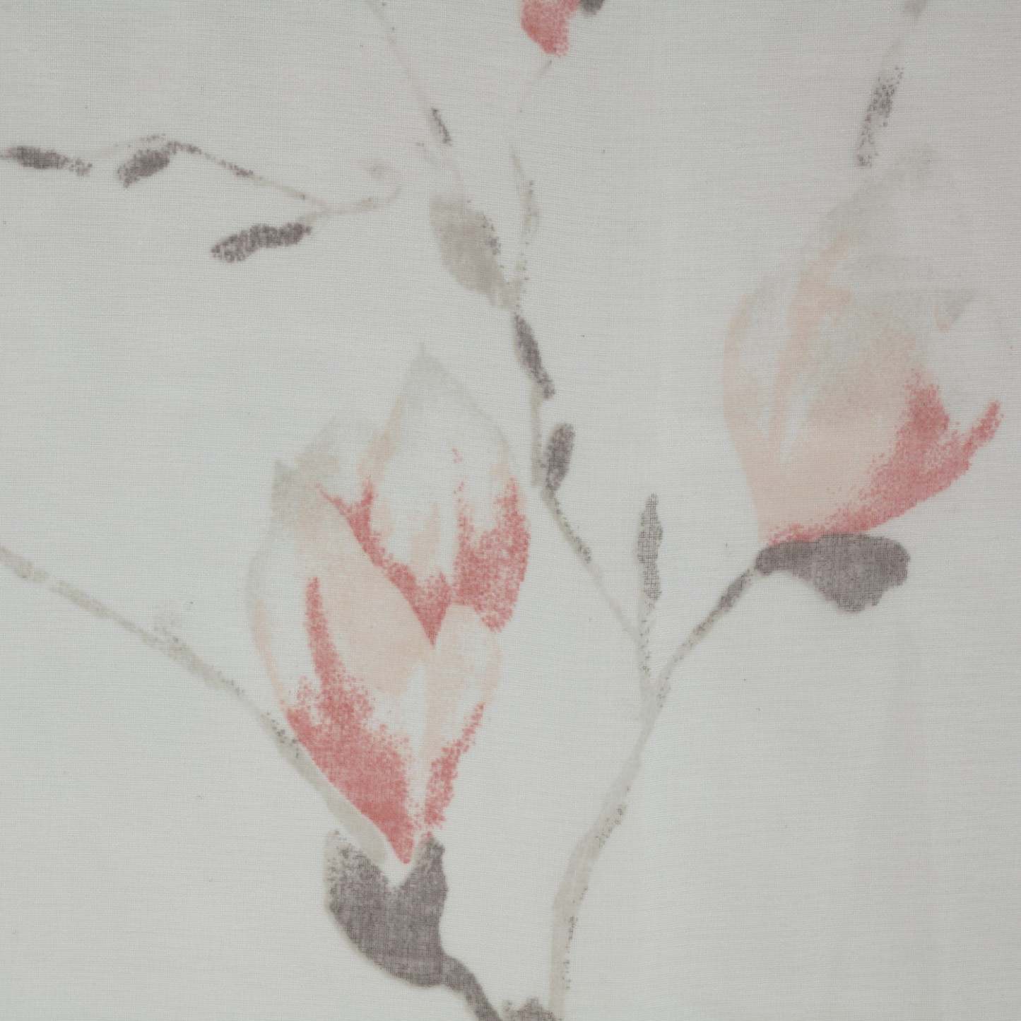 Habitat Symphony Coral Sheer Grommet Curtain Panel - 52 x 95|Panneau de rideau transparent à œillets Symphonie corail d'Habitat - 52 x 95