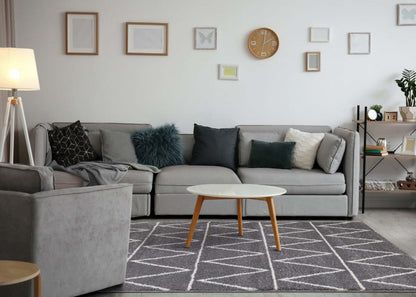 Fairmont Zig Zag Rows Area Rug - 7'10 x 10'6|Carpette Fairmont à motifs de rangées en zigzag - 7 pi 10 po x 10 pi 6 po