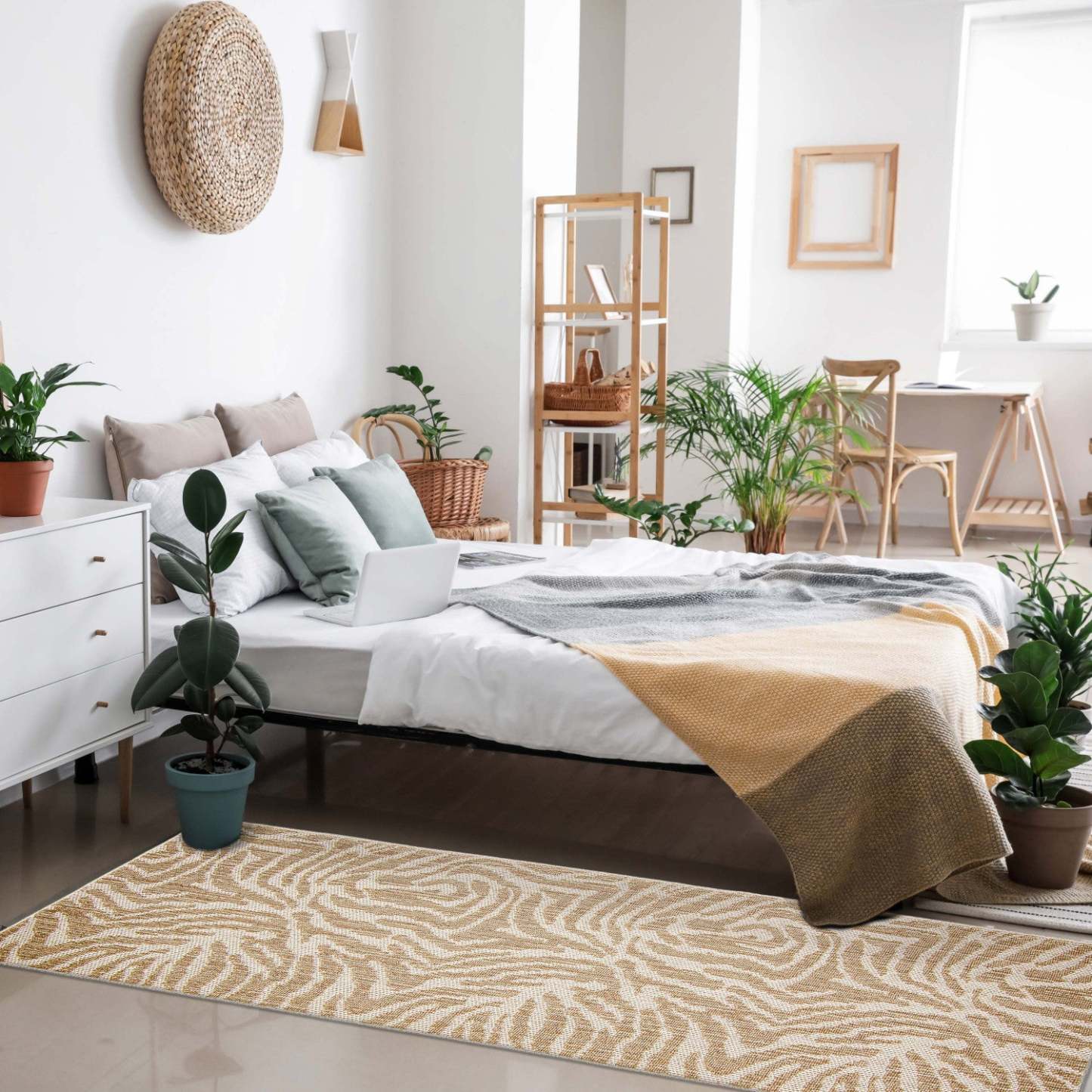 Samia Taupe Area Rug - 2'6 x 8'0|Carpette Samia taupe - 2 pi 6 po x 8 pi 0 po|D86F9LKG