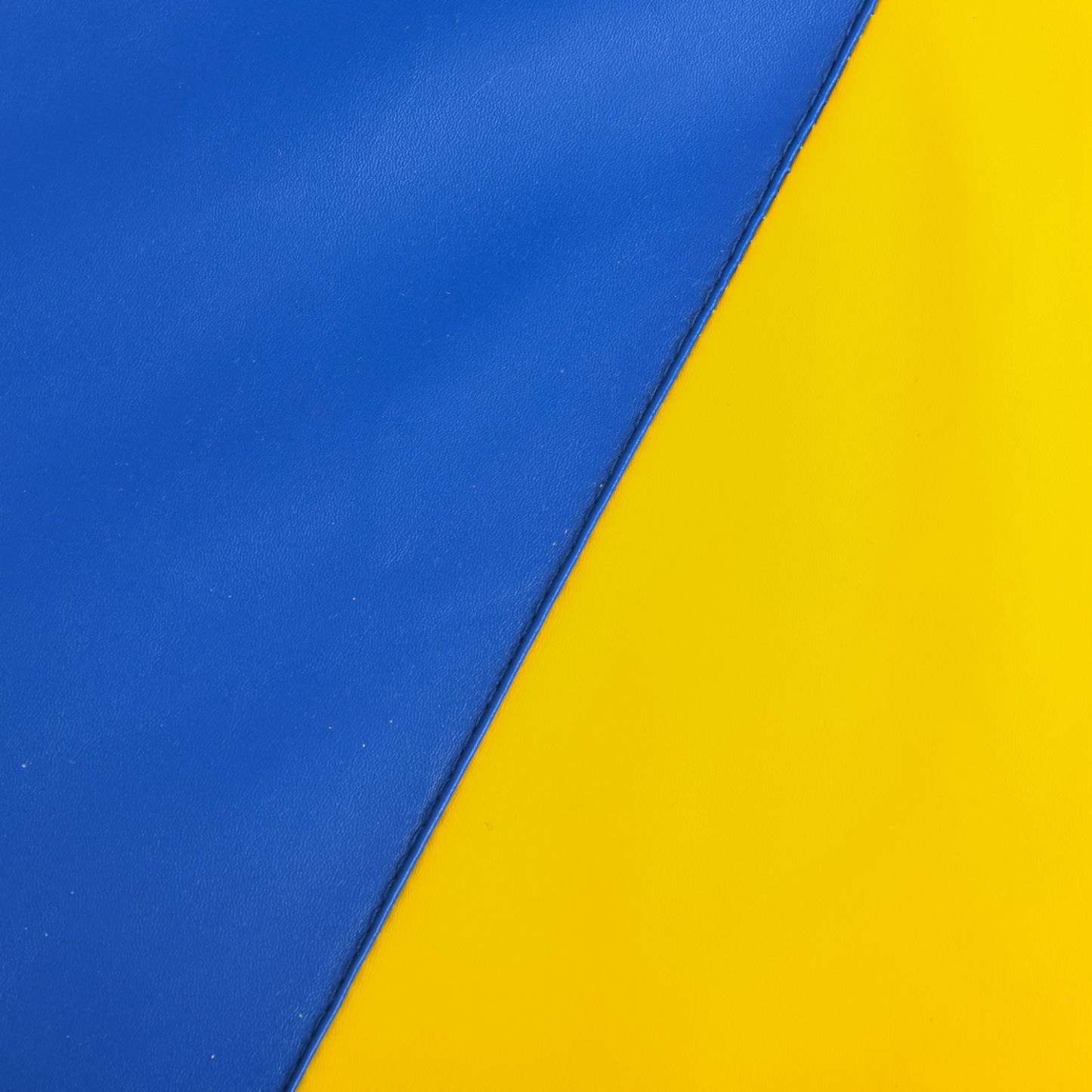 Soozier Tapis de gymnastique pliant 4'x10'x2'', tapis d'exercice avec poignées de transport pour yoga, MMA | Soozier Tapis de gymnastique pliant en cuir PU 4ftx10ftx2inch pour arts martiaux, tapis d'exercice yoga 4 panneaux