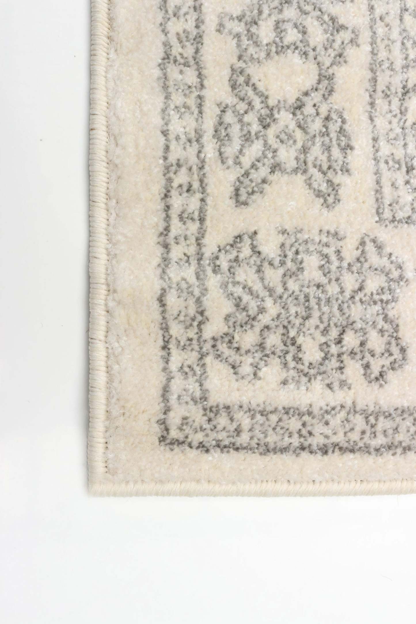 Elita Ivory Area Rug - 2'7 x 8'0|Carpette Elita ivoire - 2 pi 7 po x 8 pi 0 po|D297L70C