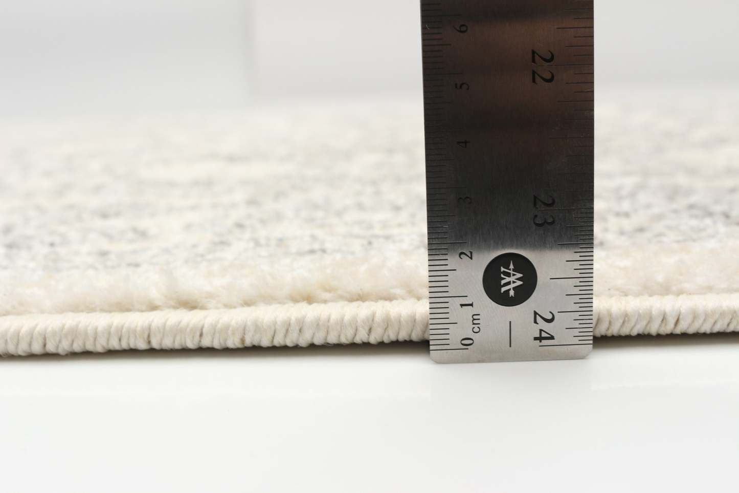 Elita Ivory Area Rug - 2'7 x 8'0|Carpette Elita ivoire - 2 pi 7 po x 8 pi 0 po|D297L70C