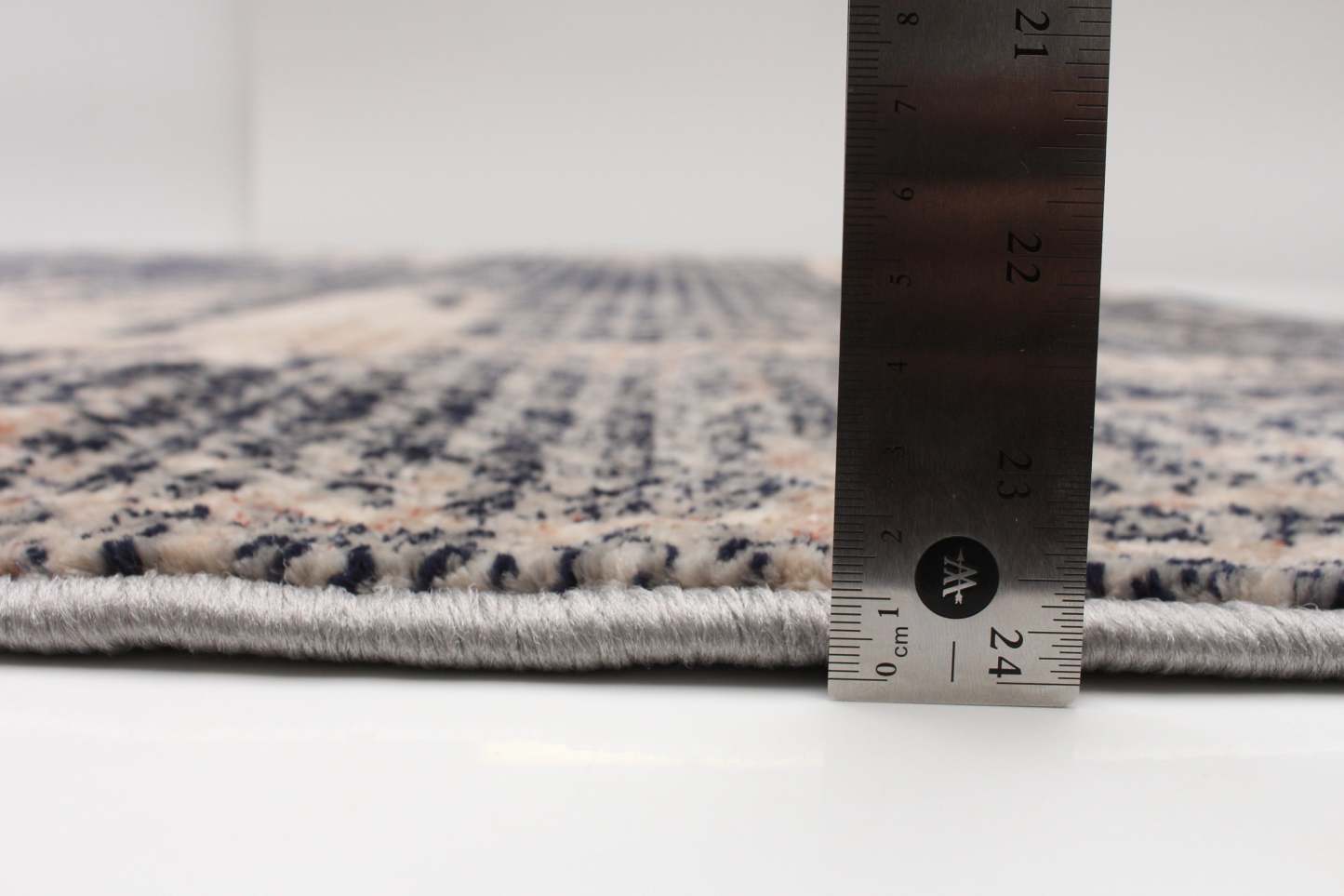 Abigail Grey 3'10 x 6'0 Area Rug|Tapis Abigail gris 3 pi 10 po x 6 pi 0 po|D86F9XY7