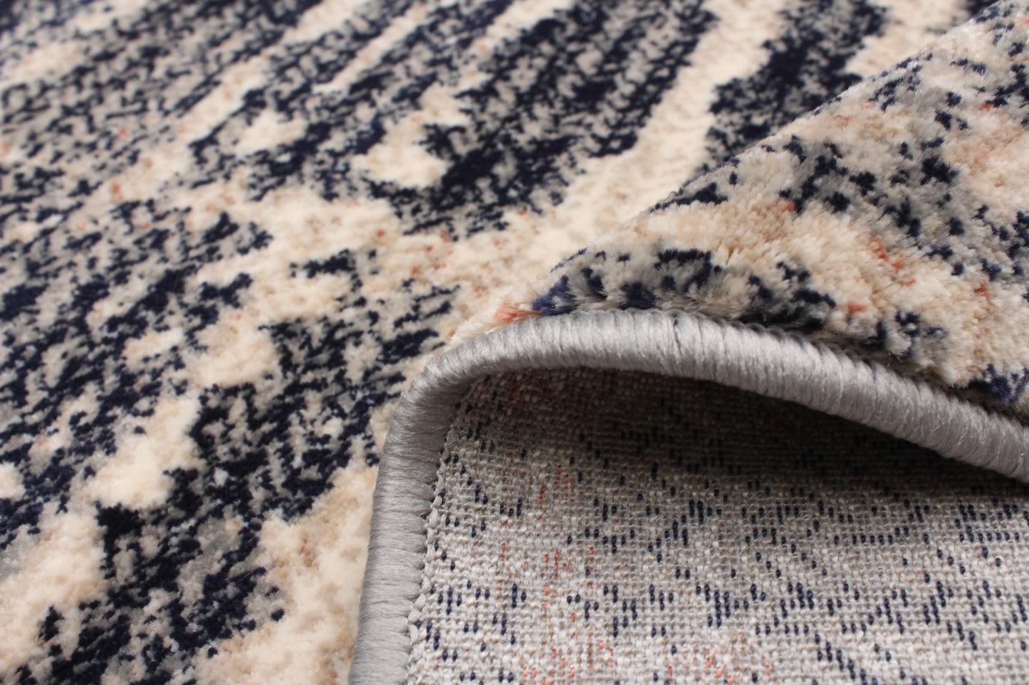 Abigail Grey 3'10 x 6'0 Area Rug|Tapis Abigail gris 3 pi 10 po x 6 pi 0 po|D86F9XY7