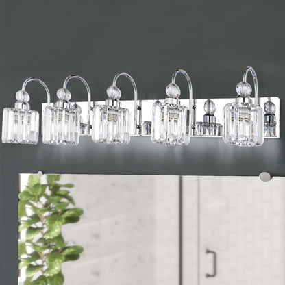 Applique murale moderne chromée/noire/dorée au-dessus d'un miroir, en cristal, pour salle de bain et toilettes.