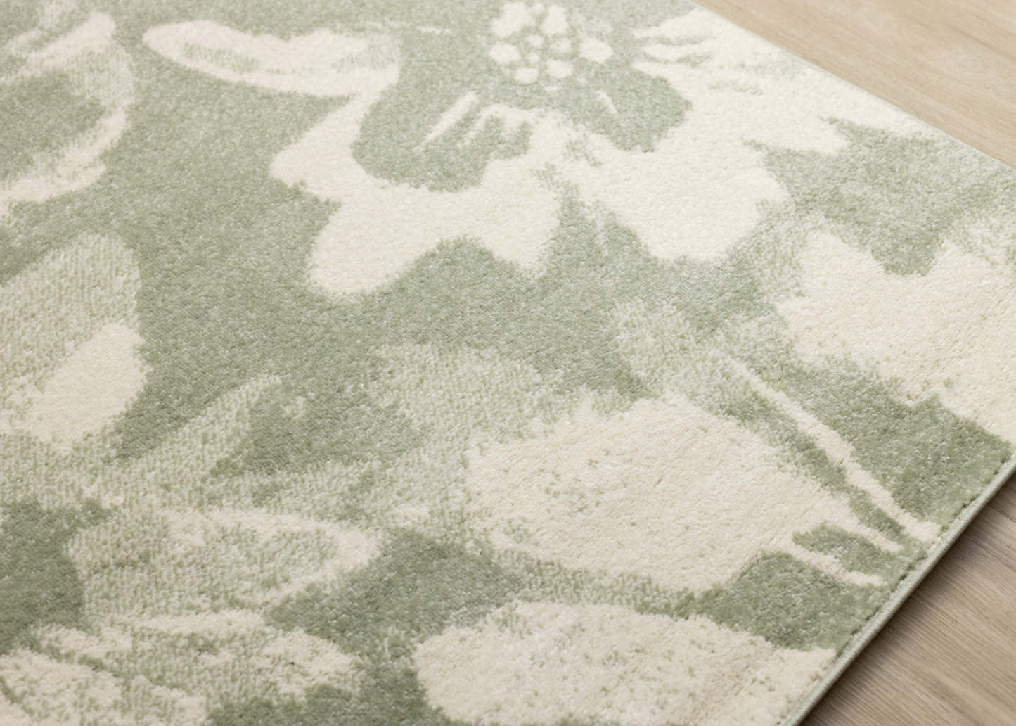 Tapis Ellis Floral Vert Crème - 7'10 x 10'6|Carpette Ellis verte et crème à motif floral - 7 pi 10 po x 10 pi 6 po