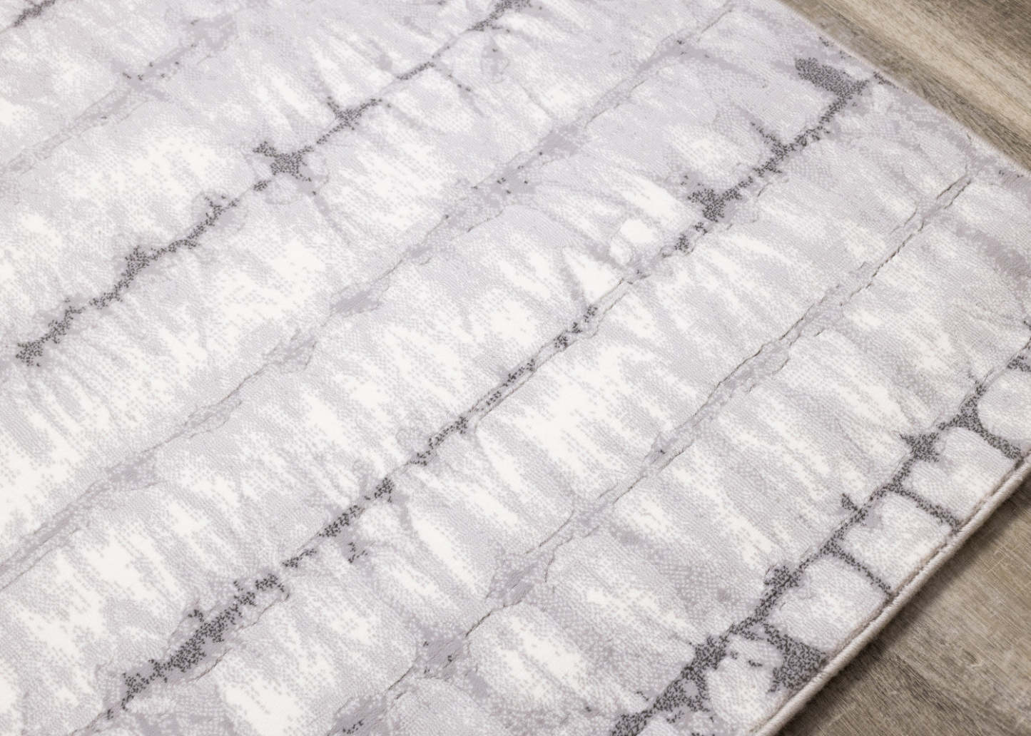 Isabelle Soft Tie Dye Area Rug - 5'3 x 7'7|Carpette douce Isabelle à teinture sur nœuds - 5 pi 3 po x 7 pi 7 po