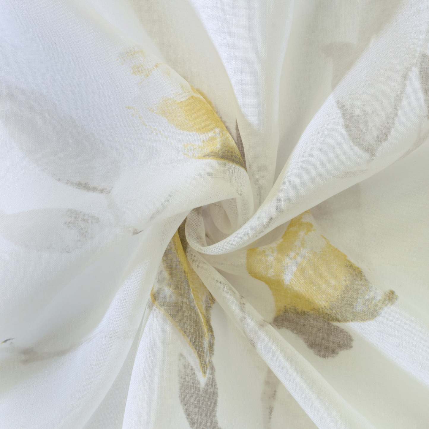 Habitat Symphony Yellow Sheer Grommet Curtain Panel - 52 x 63|Panneau de rideau transparent à œillets Symphonie jaune d'Habitat - 52 x 63