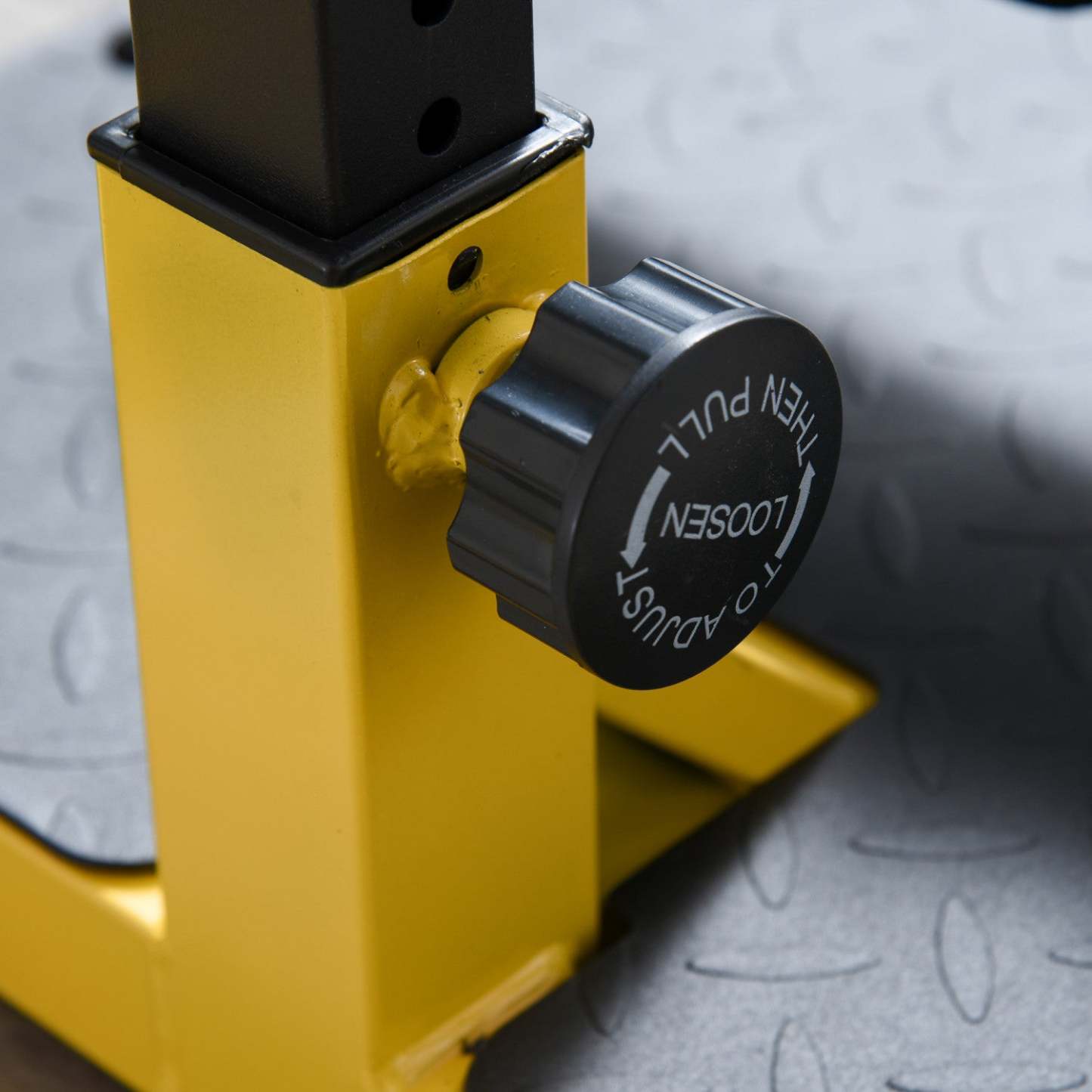 Soozier Machine à Squat réglable avec Barres de Pompes, Machine à Squat Sissy Multifonction Profonde pour Exercices de Jambes