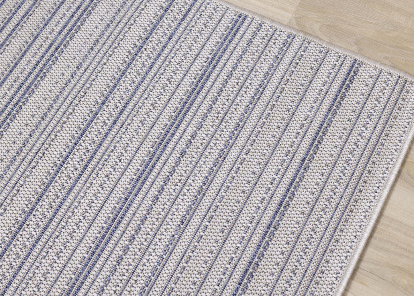 Carpette Cabana à rayures texturées pour l'extérieur - 7 pi 10 po x 10 pi 6 po