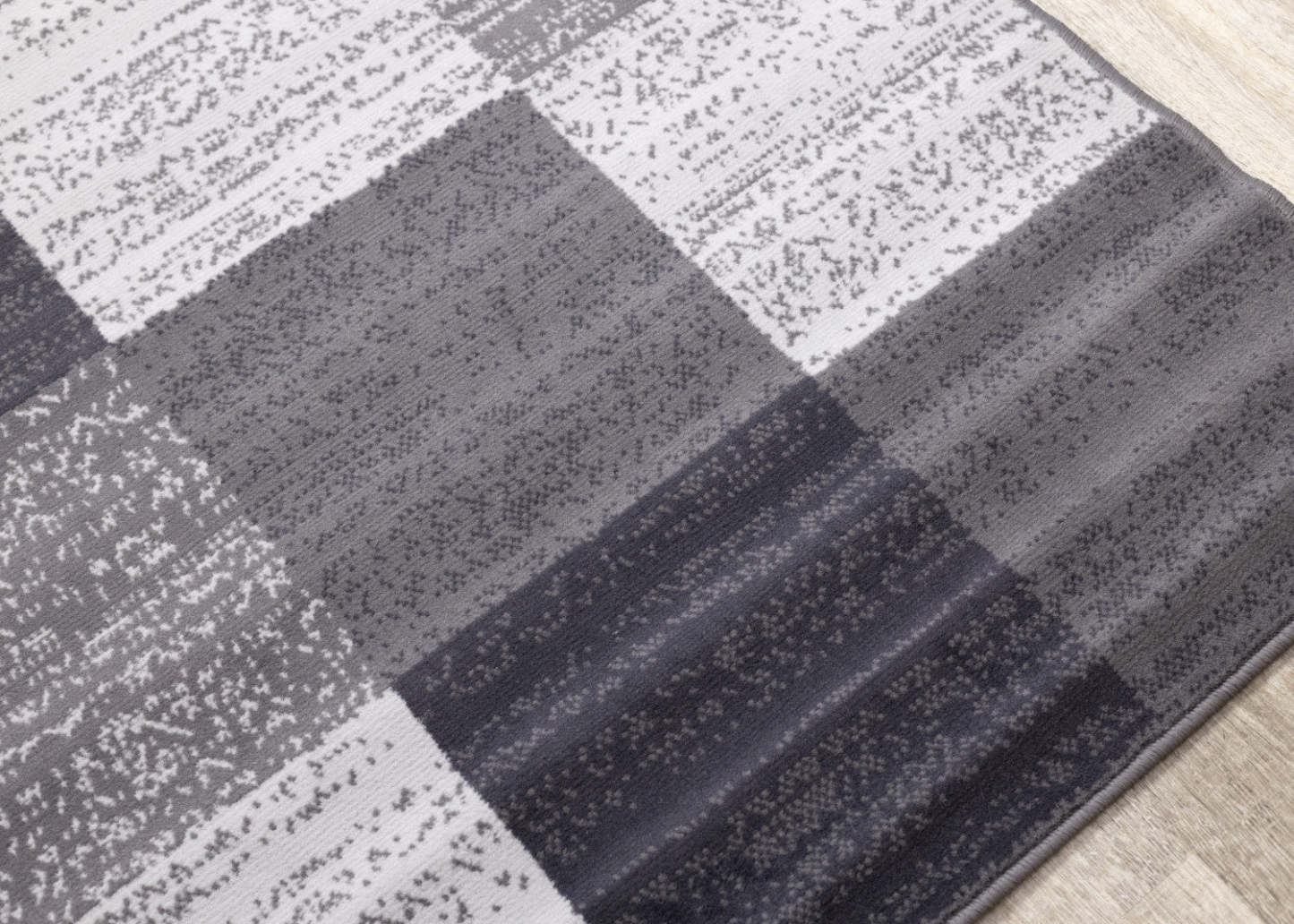 Florence Distressed Blocks Indoor Area Rug - 4'7 x 6'7|Tapis d'intérieur à motifs de blocs vieillis Florence - 4 pi 7 po x 6 pi 7 po