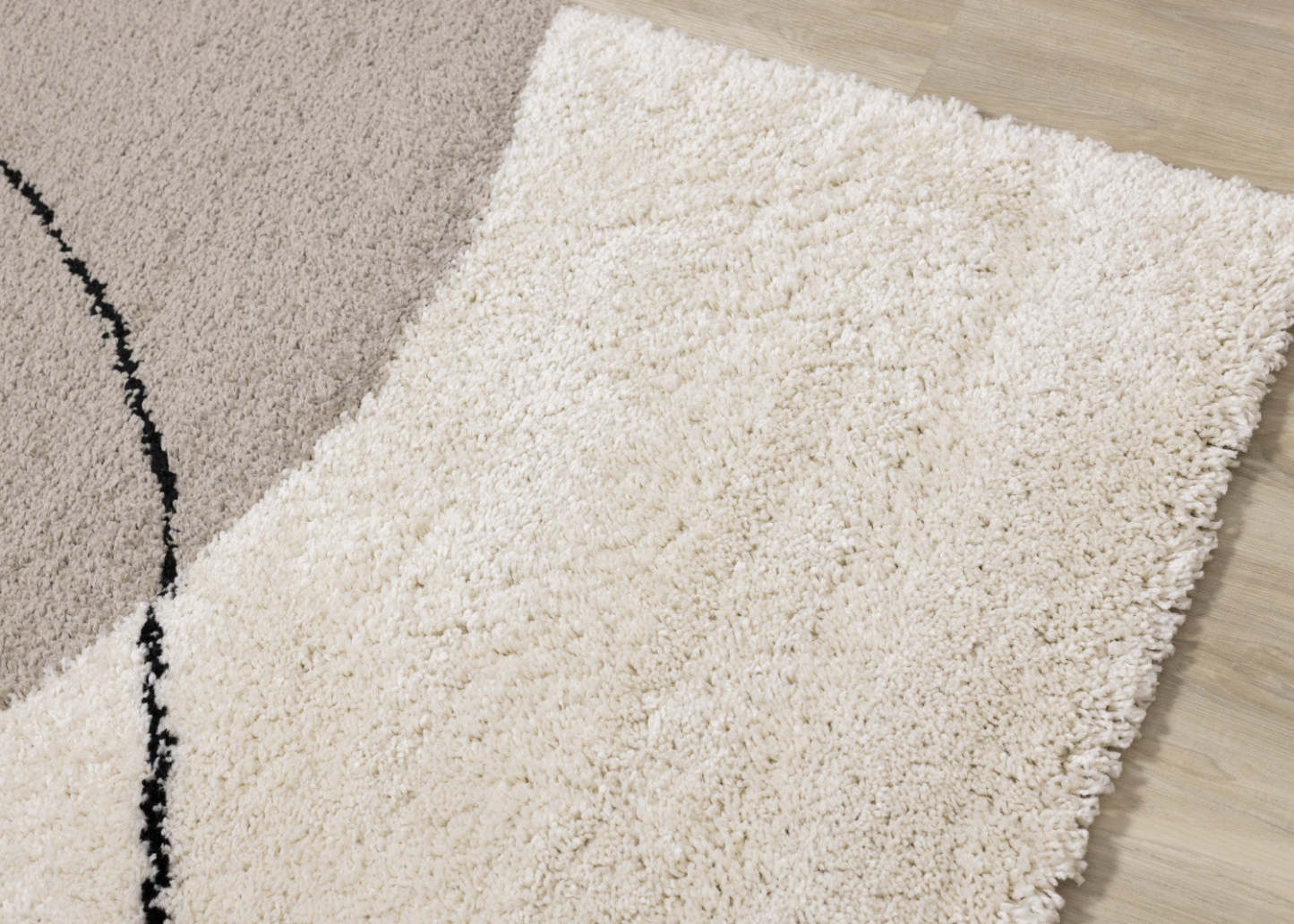 Miley Flower Moon Plush Area Rug - 7'10 x 10'10|Carpette moelleuse Miley avec fleurs et lune - 7 pi 10 po x 10 pi 10 po