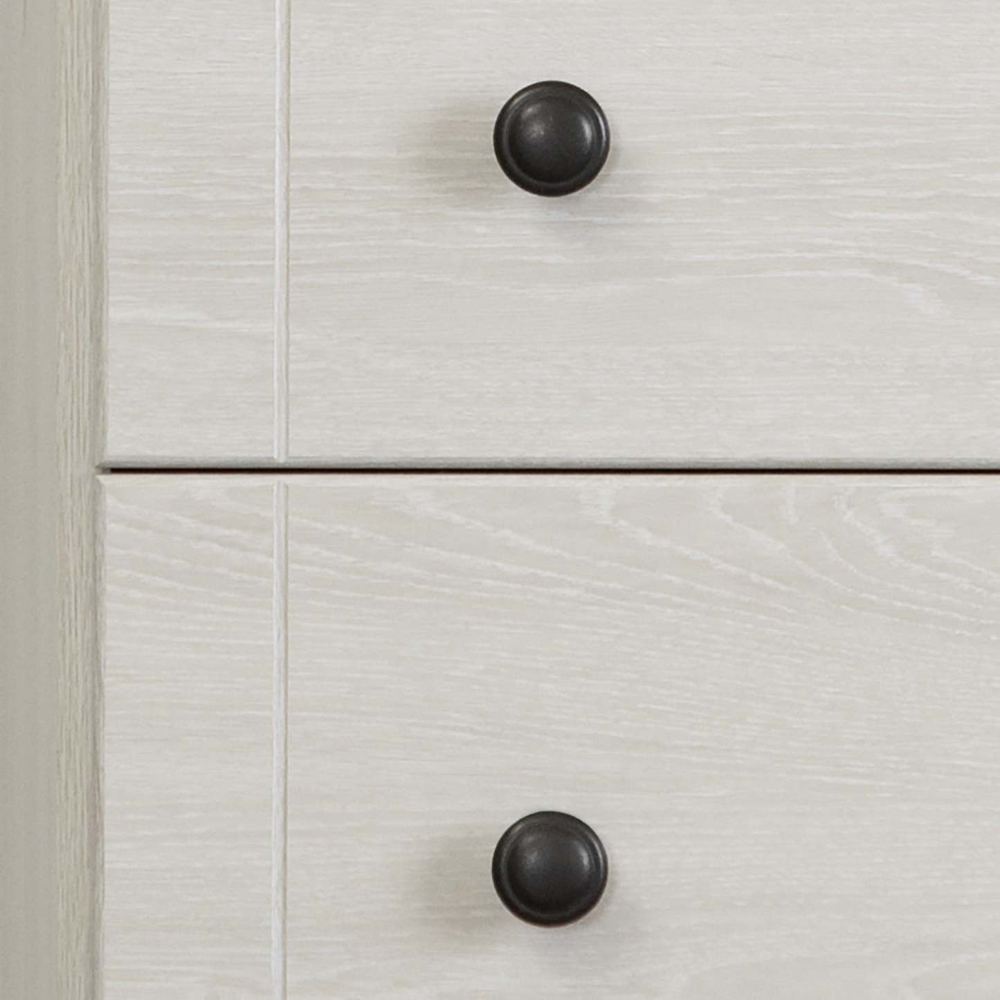 Commode à 5 tiroirs Avilla - Chêne d'hiver | Commode Avilla 5 Tiroirs - Chêne hivernal | D83GN9GM