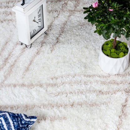 Ker Cream Lines 4x6 Area Rug|Carpette Ker crème à rayures 4 x 6|D80GY250