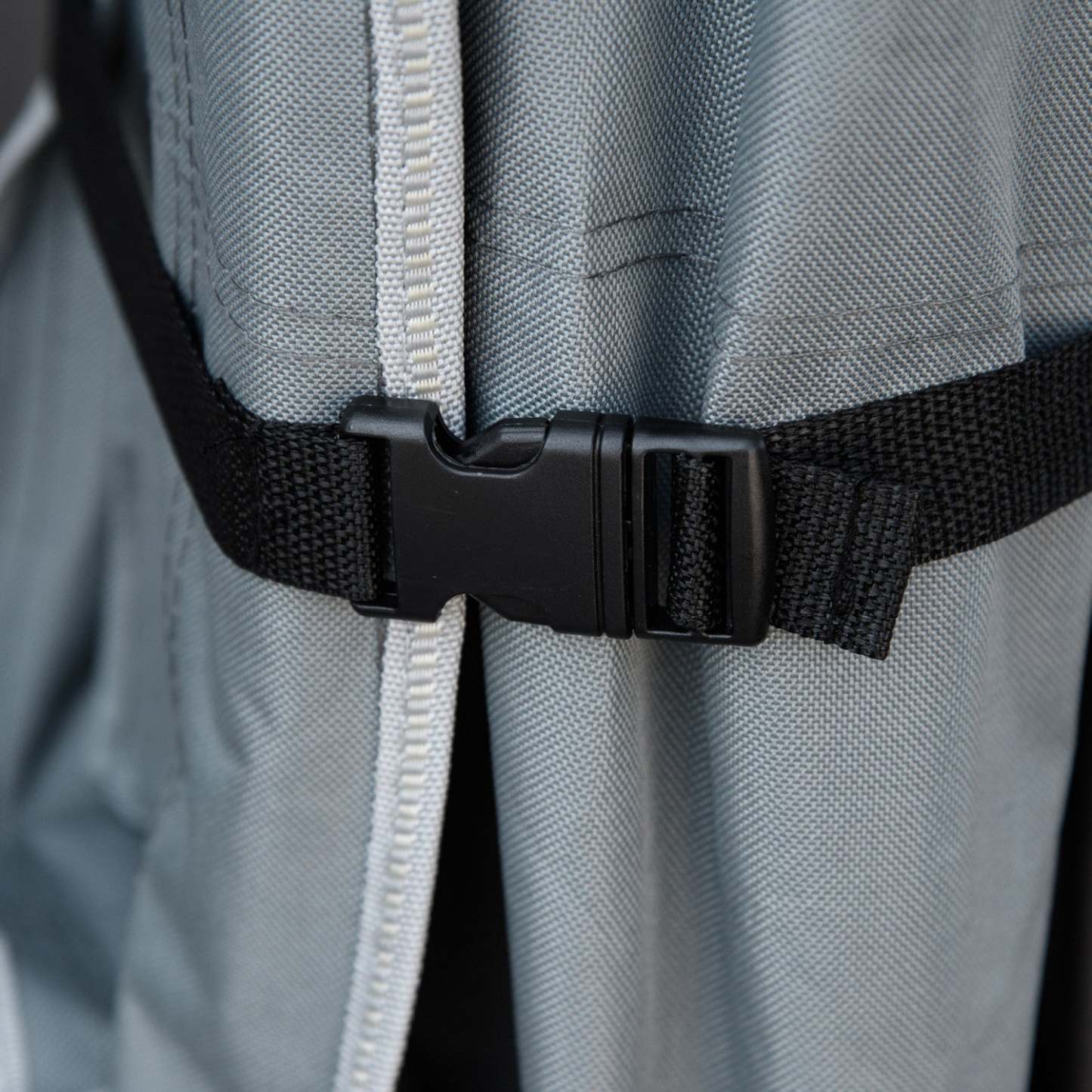 Lit de camping pliant Outsunny pour adultes avec matelas et oreiller gris foncé